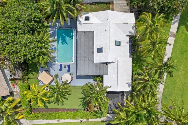 199 N Country Club Blvd in Boca Raton, FL - Building Photo - Building Photo