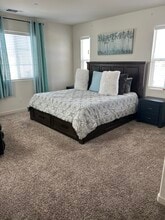 6757 Jujube Ln in Sacramento, CA - Building Photo - Building Photo