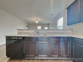 14205 Open Range Dr in Dallas, TX - Building Photo - Building Photo