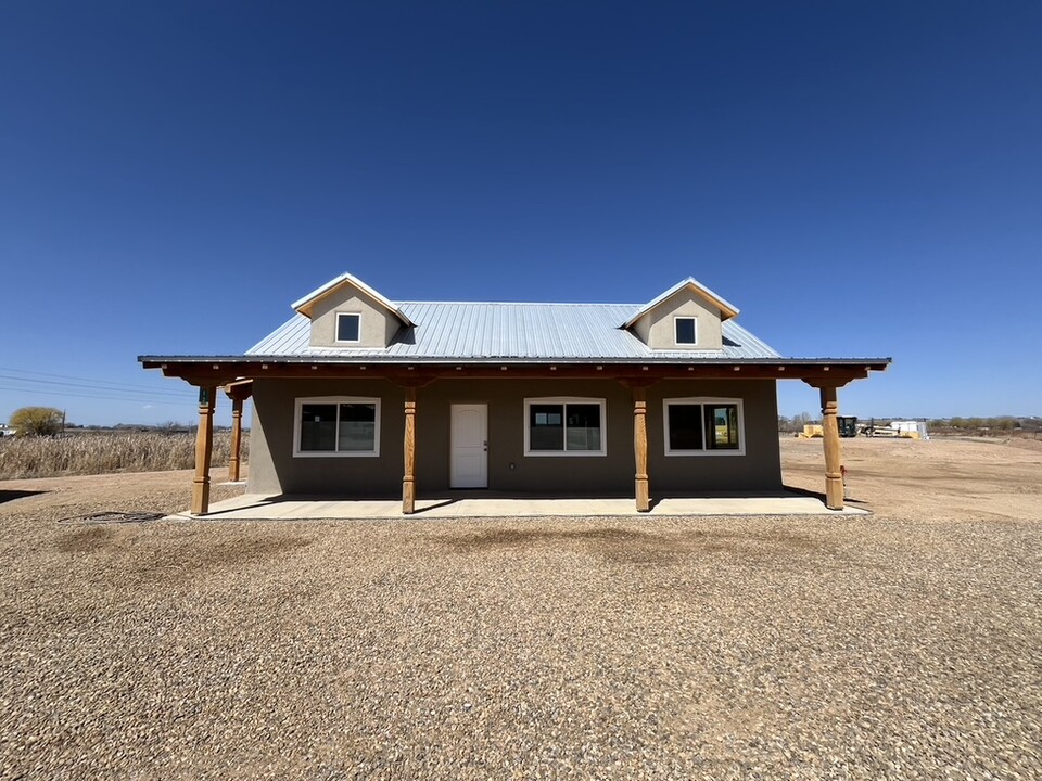 13 Calle Silva in Taos, NM - Foto de edificio