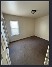 11260 Jackson Ave in Warren, MI - Foto de edificio - Building Photo