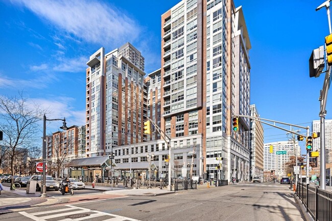 201 Marin Blvd in Jersey City, NJ - Foto de edificio - Building Photo