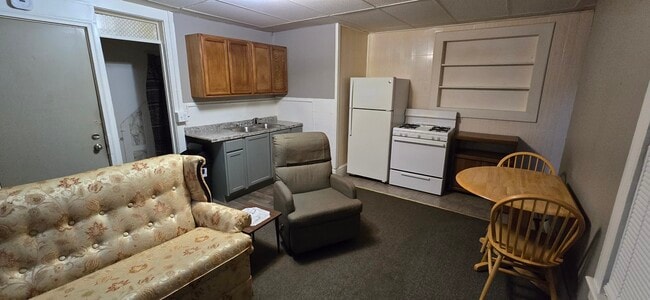 202 N Clinton St, Unit 1