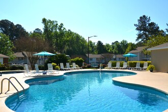 Spring Chase Apartments in Valdosta, GA - Building Photo - Building Photo