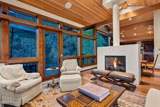 315 S 1st St in Aspen, CO - Building Photo - Building Photo