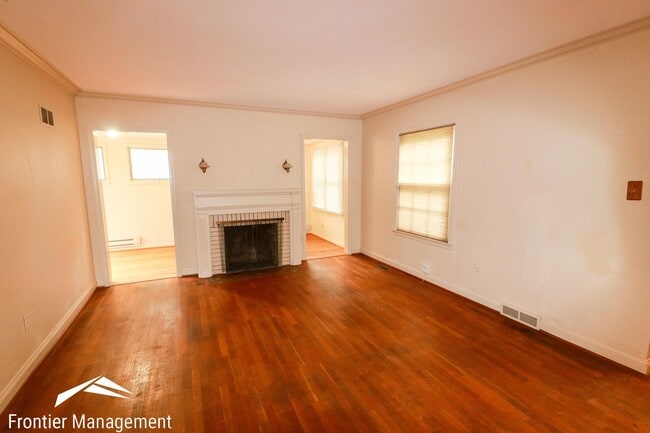 1830 Fairchild Ave in Manhattan, KS - Building Photo - Building Photo