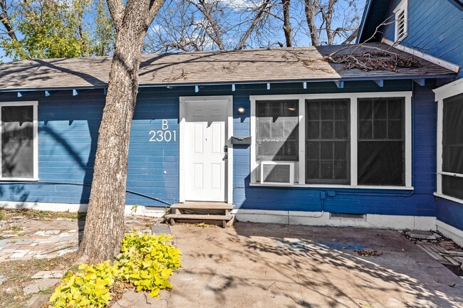 2301 N 16th St in Waco, TX - Building Photo - Building Photo