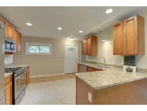 4224 Edgewood Ave N in Minneapolis, MN - Building Photo - Building Photo