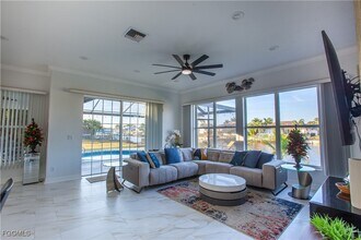 2549 SW 38th St in Cape Coral, FL - Building Photo - Building Photo