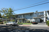 Garden Villa Apartments in San Jose, CA - Foto de edificio - Building Photo