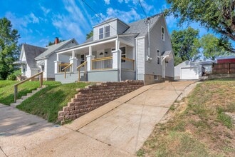 309 Burnside St, Unit B in Washington, MO - Building Photo - Building Photo