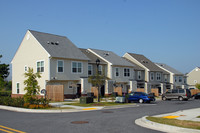 Key's Pointe Residences Townhomes in Baltimore, MD - Foto de edificio - Building Photo