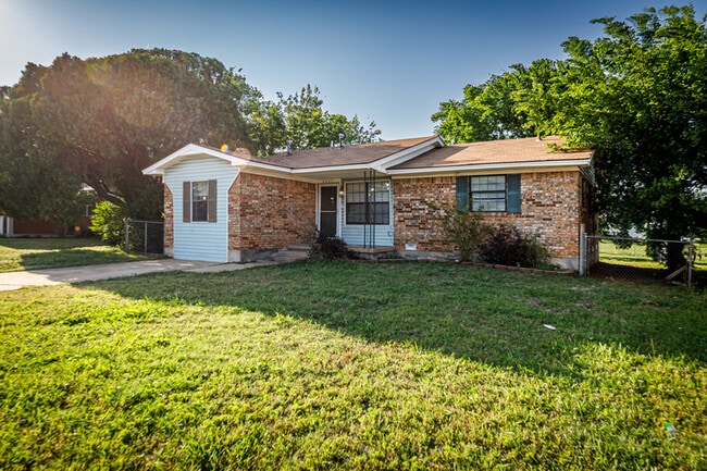 6437 NW Compass Dr in Lawton, OK - Building Photo - Building Photo