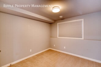 310-345 45 Ave SW in Calgary, AB - Building Photo - Building Photo