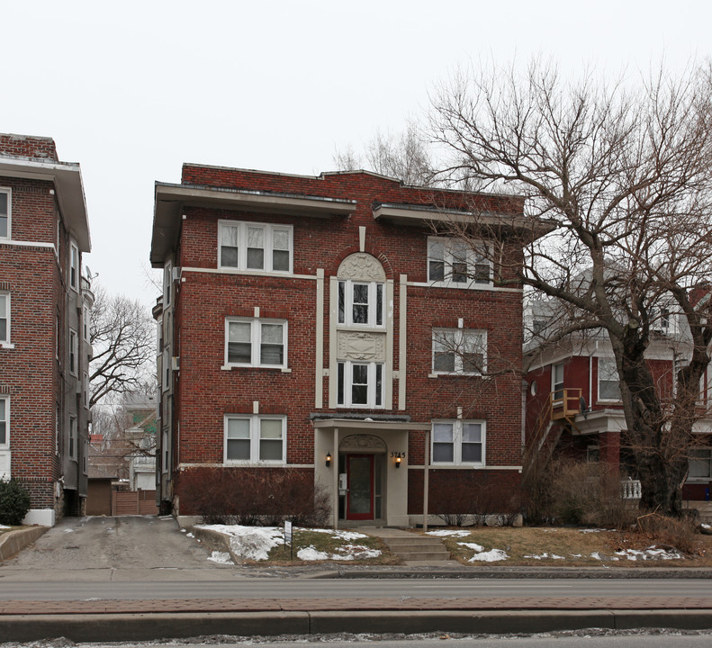 3715 Southwest Tfwy in Kansas City, MO - Building Photo