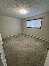 305 W Bismarck Expy in Bismarck, ND - Building Photo - Building Photo