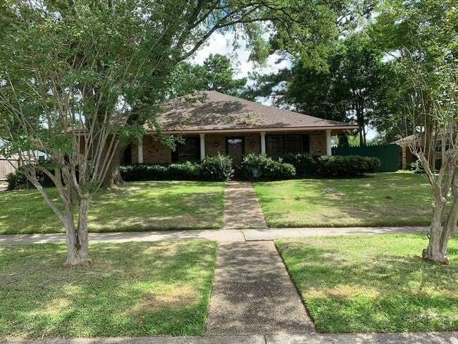 property at 7261 Palmetto Dr