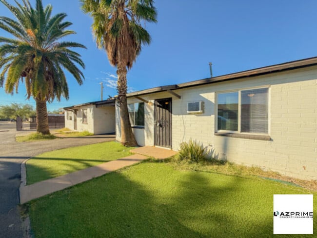 property at 2 W Navajo Rd