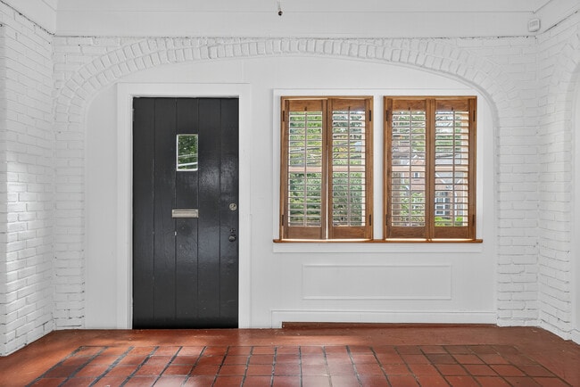 1448 N Highland Ave NE in Atlanta, GA - Foto de edificio - Building Photo