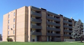 The Crossing Apartment Homes in Denver, CO - Building Photo