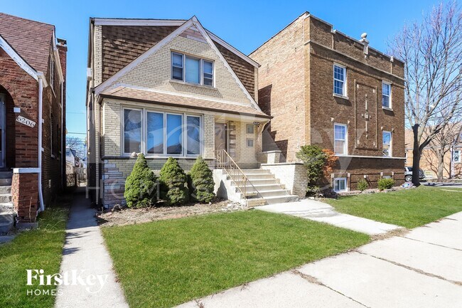 6204 S Kildare Ave in Chicago, IL - Building Photo - Building Photo