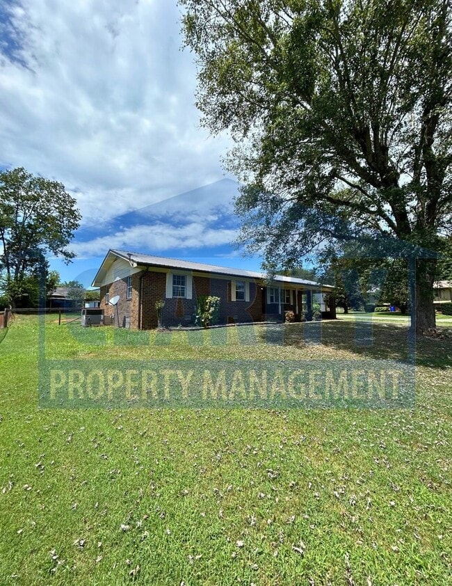 4735 Iris Ave in Cleveland, TN - Building Photo - Building Photo