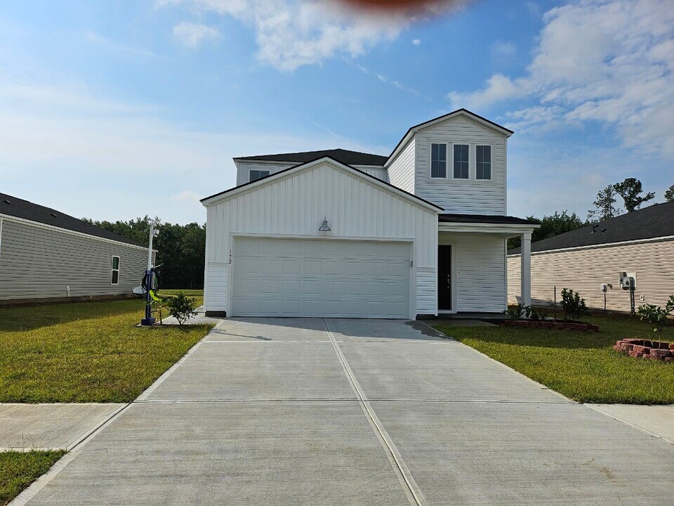 172 Bottlebrush Dr in Savannah, GA - Building Photo