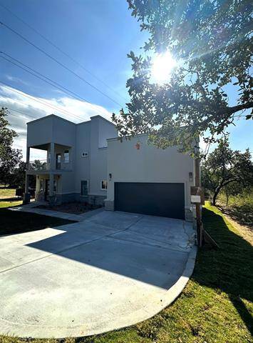 301 Knights Row in Cottonwood Shores, TX - Building Photo - Building Photo