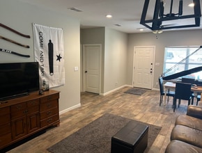 122 Scarborough St in Nacogdoches, TX - Building Photo - Building Photo