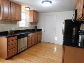 251 Neponset St in Canton, MA - Building Photo - Building Photo