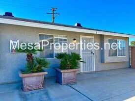 15011 Bear Valley Rd in Hesperia, CA - Building Photo