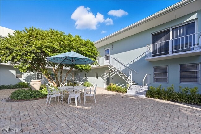 609 12th Ave S in Naples, FL - Building Photo - Building Photo
