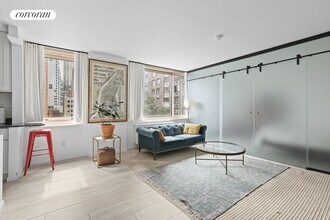 250 S End Ave in New York, NY - Building Photo - Building Photo