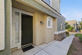 972 Prestwick St in Las Vegas, NV - Building Photo - Building Photo