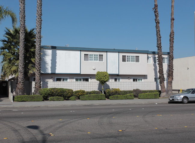 10139 Alondra Blvd in Bellflower, CA - Building Photo - Building Photo