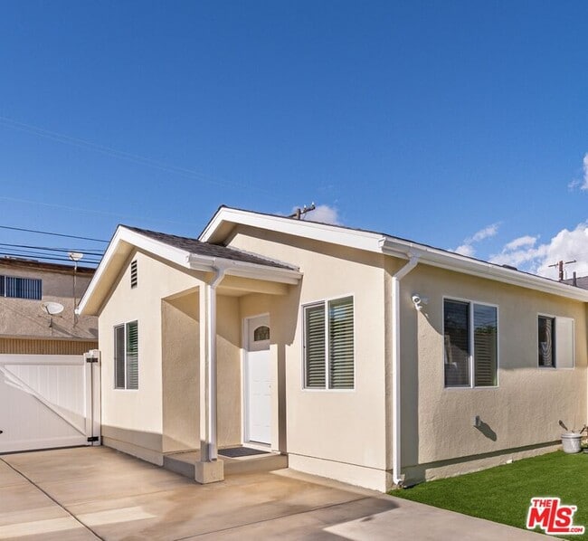 property at 1049 Sonora Ave