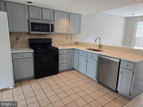 204 Eagle Ln in Doylestown, PA - Building Photo - Building Photo
