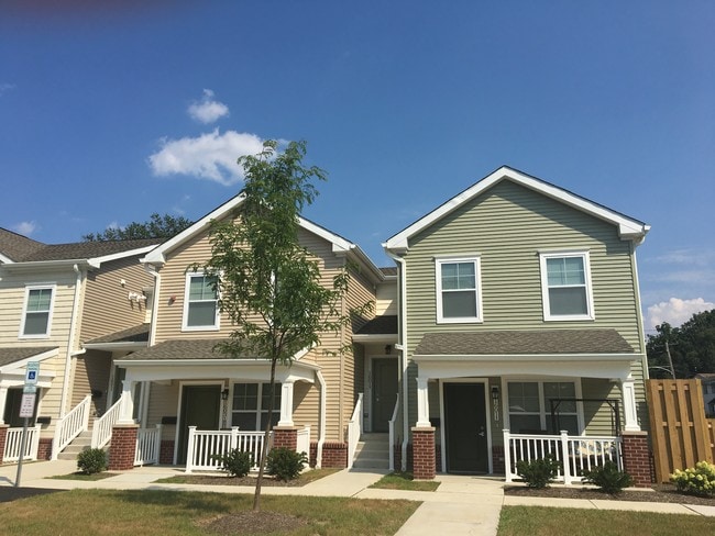 Crest Manor Redevelopment in Willow Grove, PA - Foto de edificio - Building Photo