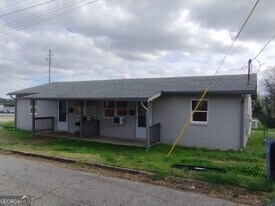 1112 Carroll St in Macon, GA - Building Photo