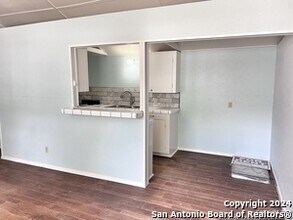 420 Willow Ave-Unit -B in New Braunfels, TX - Building Photo - Building Photo