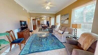 2230 Beach Dr, Unit P101 in Gulfport, MS - Building Photo - Building Photo