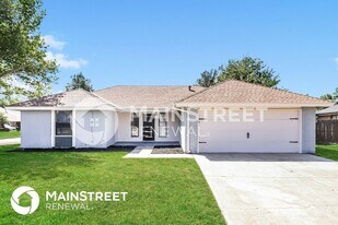 1113 Countrywood Ln, Unit #01 in Edmond, OK - Building Photo