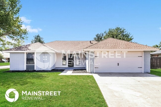 property at 1113 Countrywood Ln