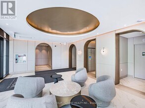 3006 William Cutmore Blvd in Oakville, ON - Building Photo - Building Photo