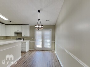 185 Waters Edge Dr in Locust Grove, GA - Foto de edificio - Building Photo