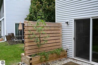 713 Lake Ave in Traverse City, MI - Building Photo - Building Photo