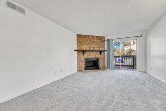 1758 S Pitkin Cir in Aurora, CO - Building Photo - Building Photo