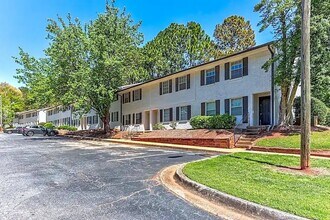 3515 Creekview Pl in Scottdale, GA - Building Photo - Building Photo