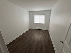 559 2nd Ave, Unit 5 in Long Branch, NJ - Building Photo - Building Photo