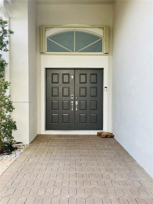 1952 Water Ridge Dr in Weston, FL - Building Photo - Building Photo